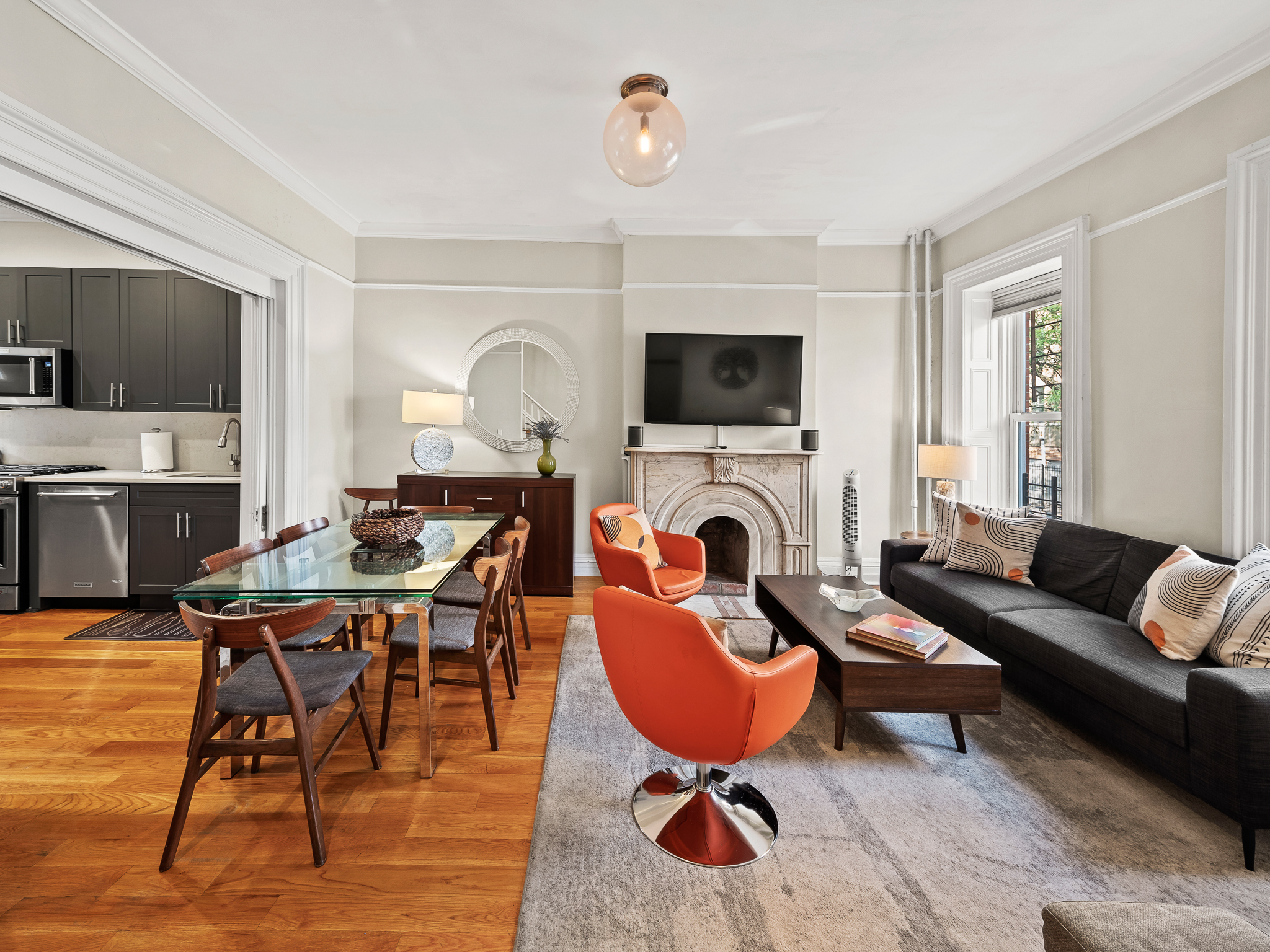 Driggs Row | Williamsburg | Modern Mid-Century Townhouse