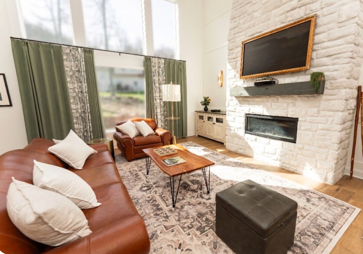 The Stonehaven Retreat | Indiana | Designer Retreat with Private Office